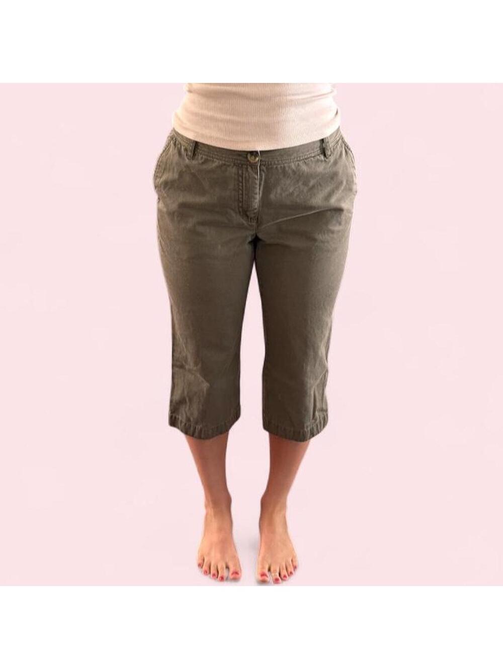 Vintage Liz Claiborne mid rise green khaki capris